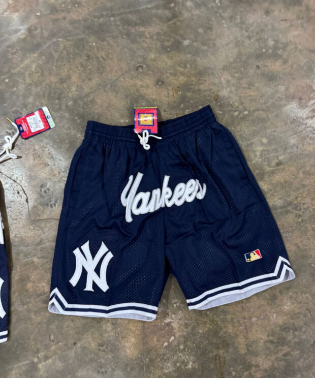 Short New York Yankees